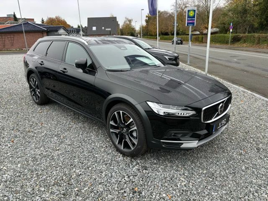 Volvo V90 Cross Country