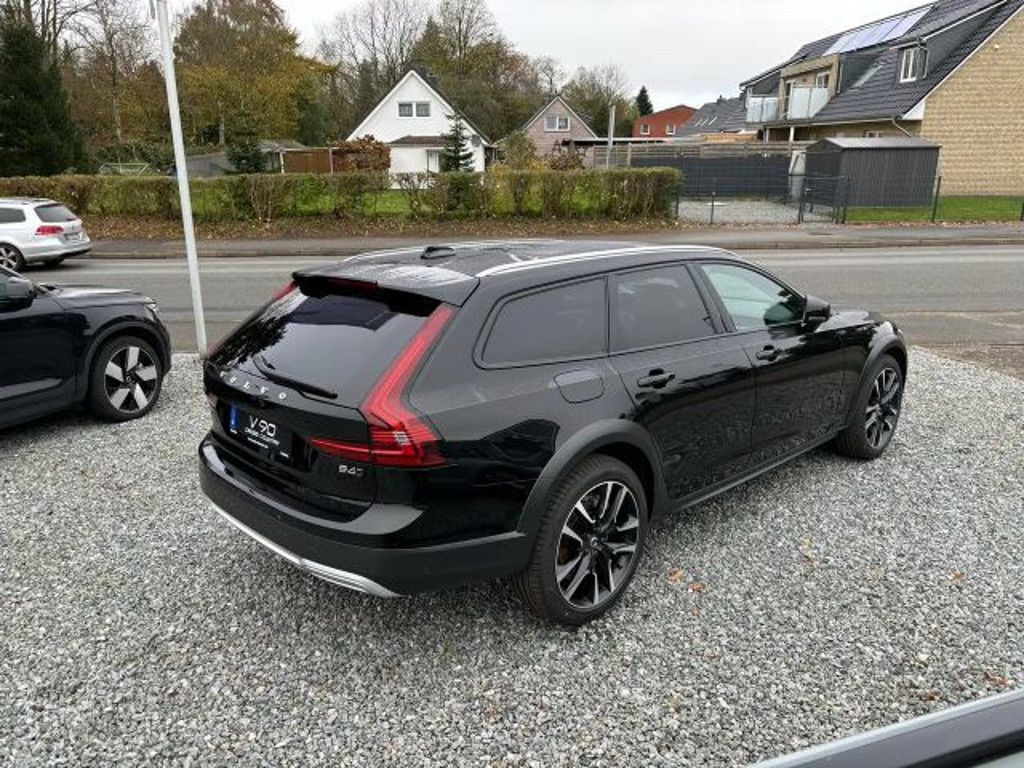 Volvo V90 Cross Country