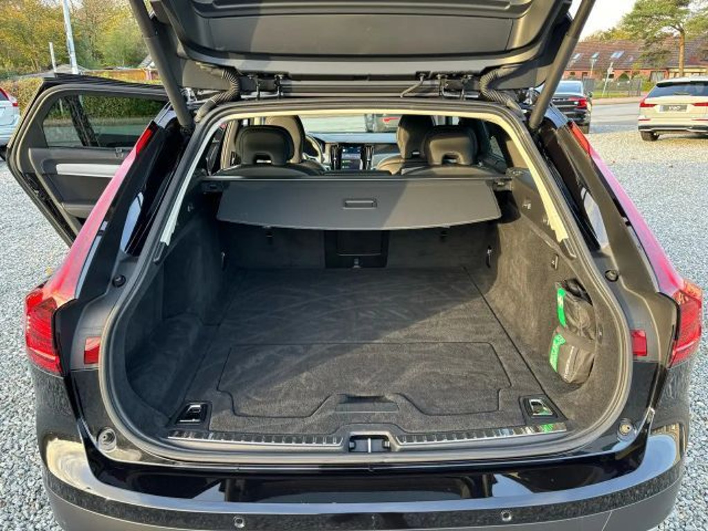 Volvo V90 Cross Country