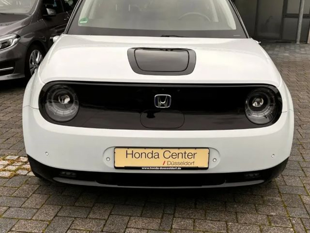 Honda e