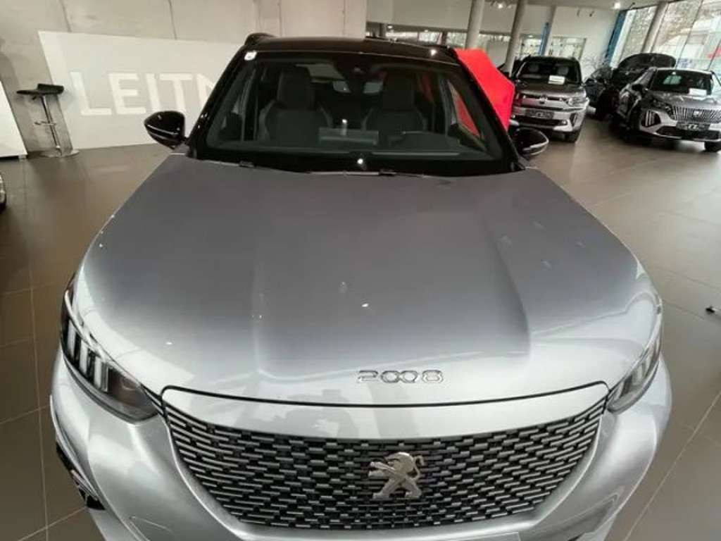 Peugeot e-2008