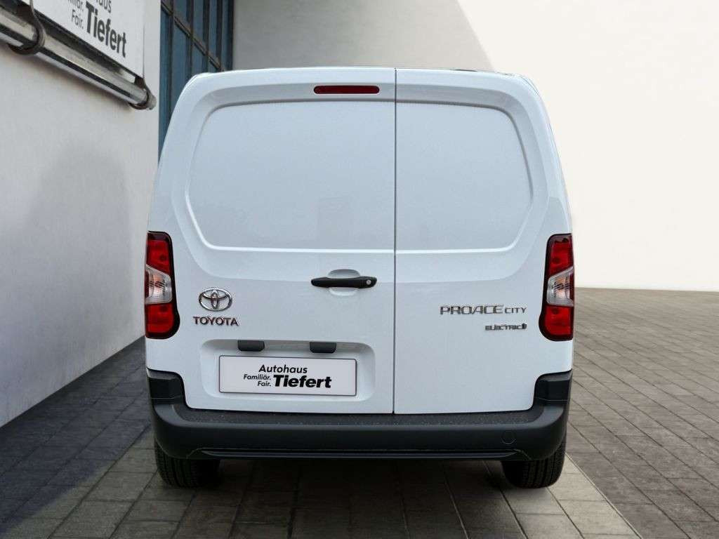 Toyota Proace City EV