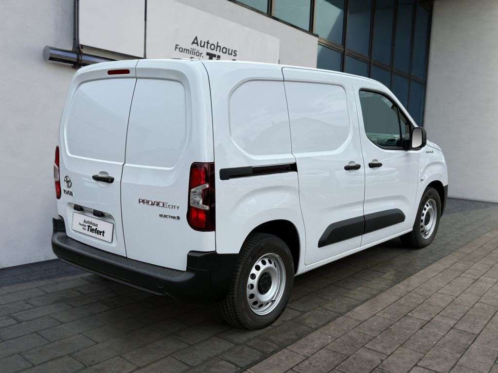 Toyota Proace City EV