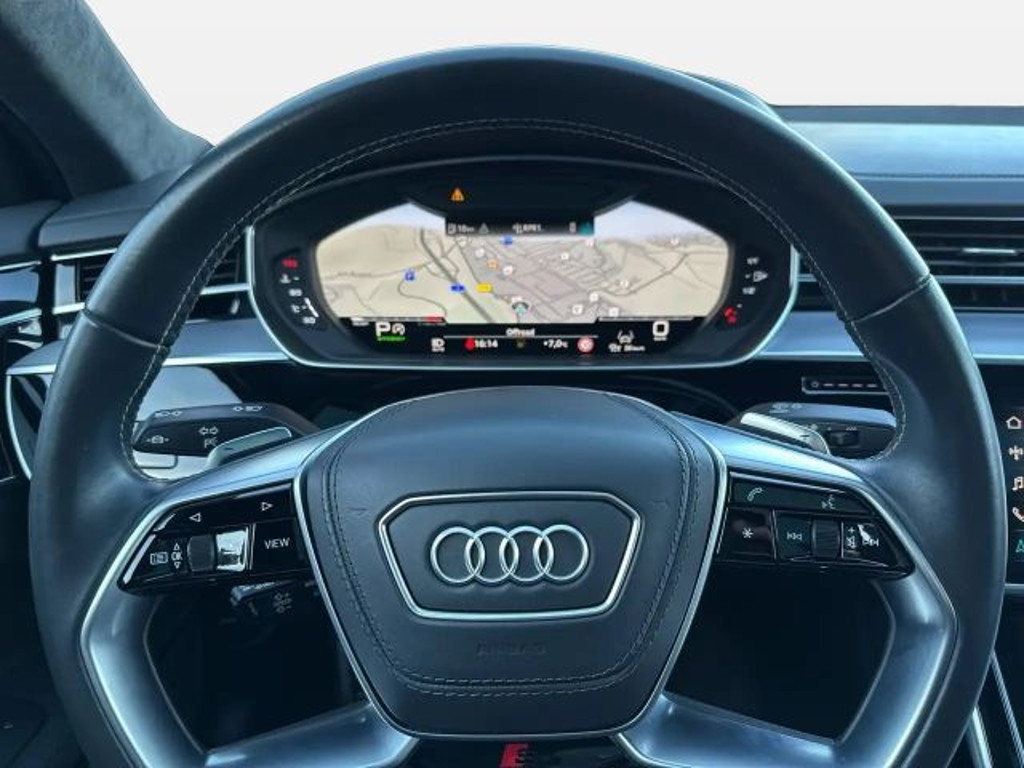 Audi S8