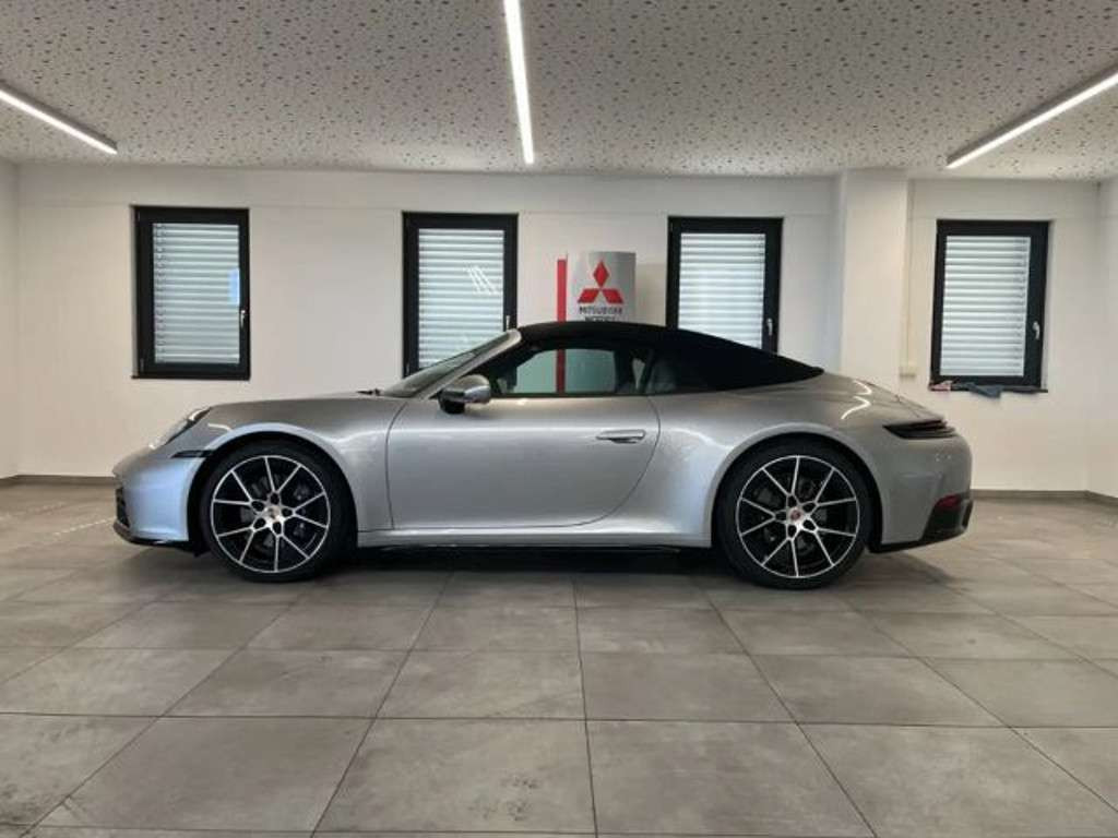 Porsche 992