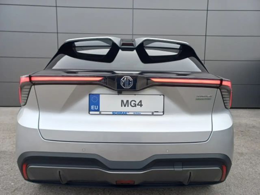MG MG4