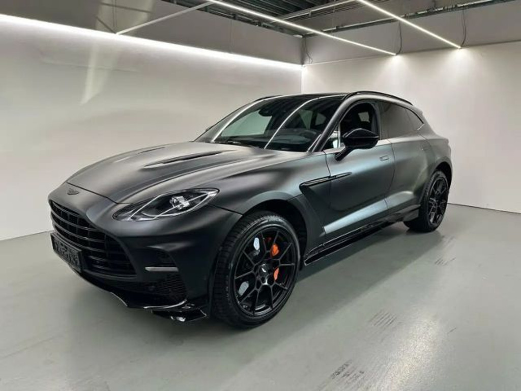 Aston Martin DBX 2023 Benzine