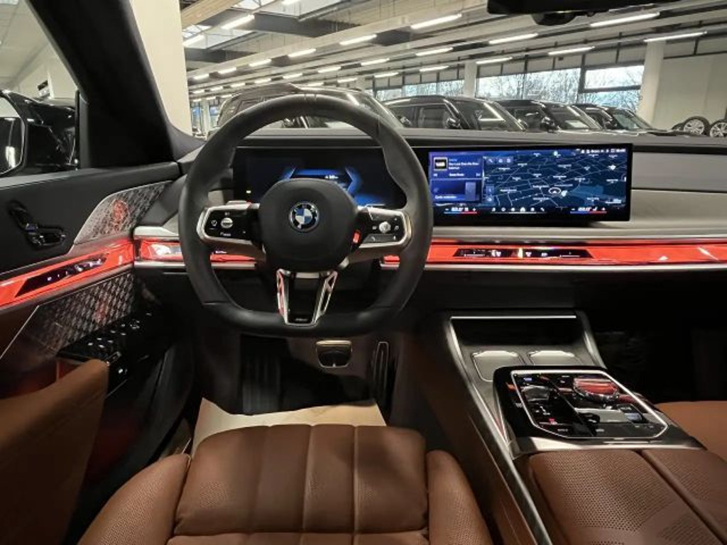 BMW i7