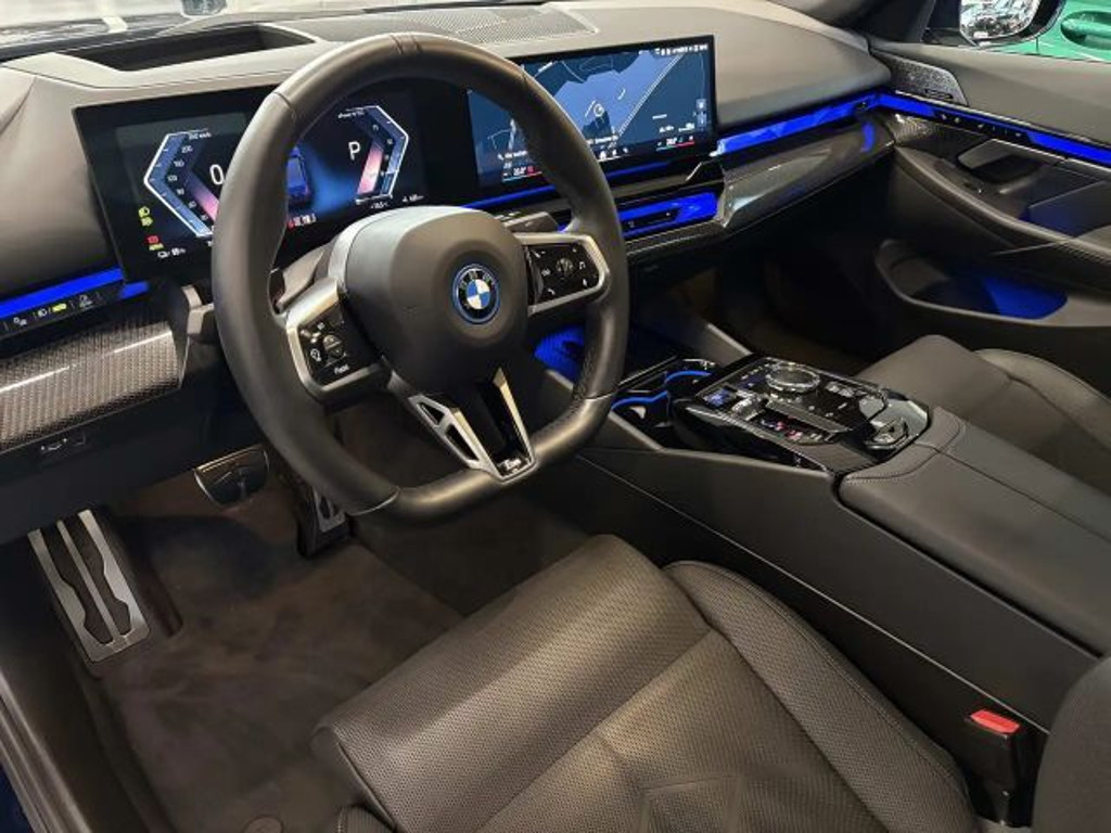 BMW i5