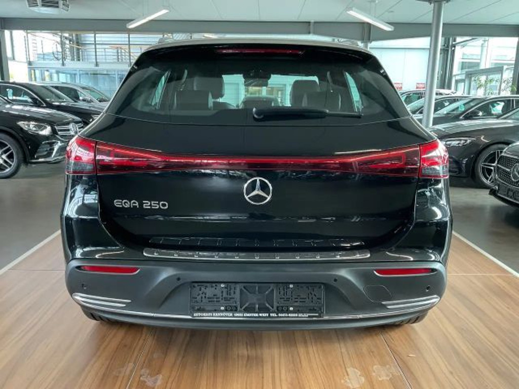 Mercedes-Benz EQA