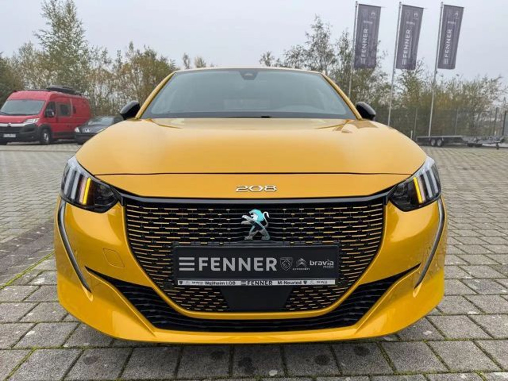 Peugeot e-208