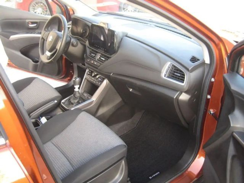 Suzuki S-Cross