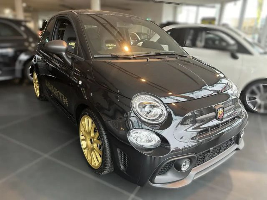 Abarth 695 2024 Benzine