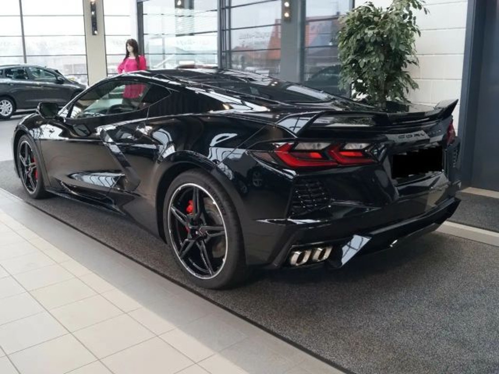 Corvette C8
