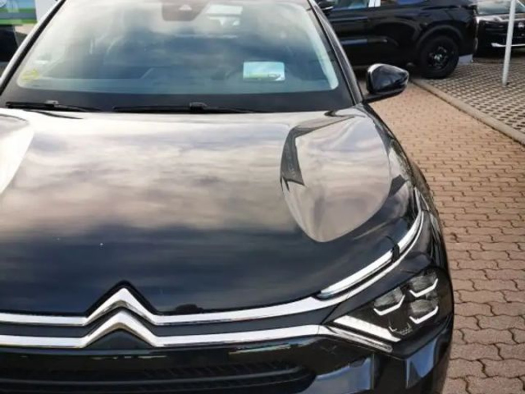 Citroën Ë-C4