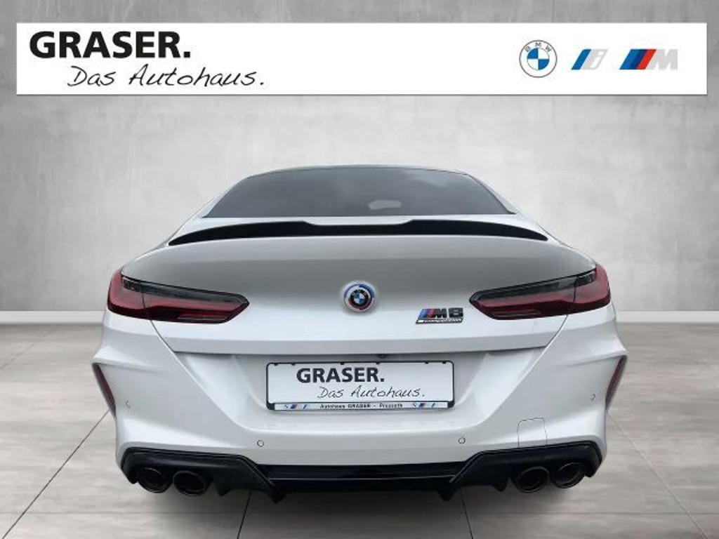 BMW M8
