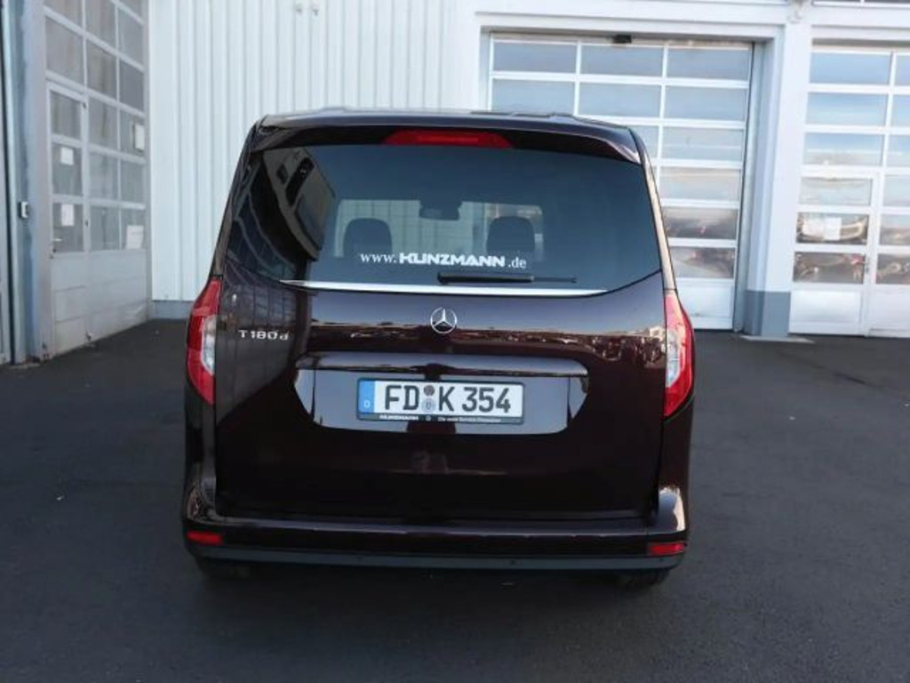 Mercedes-Benz T 180