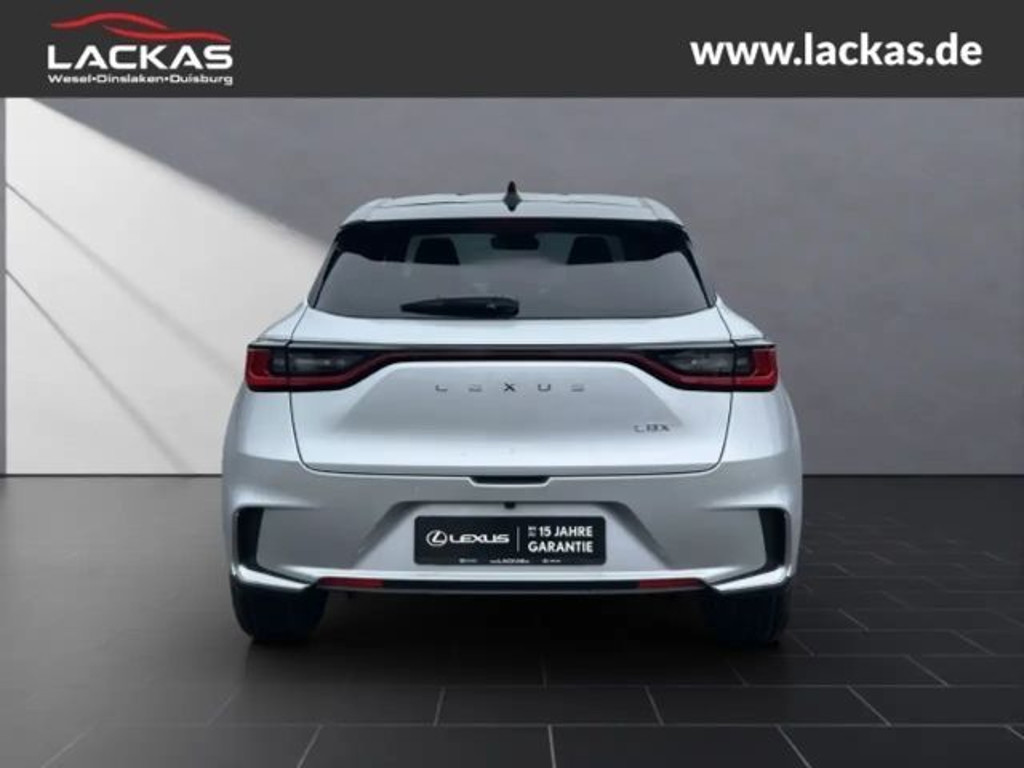 Lexus LBX