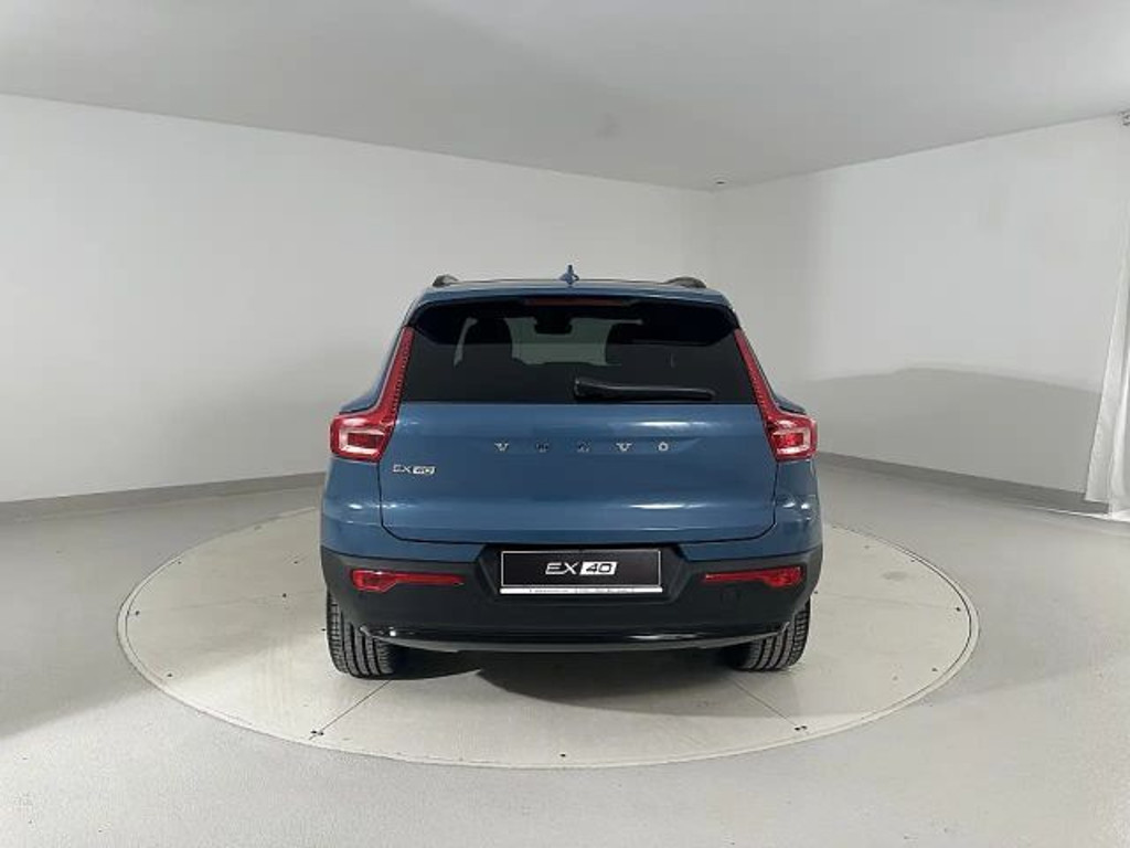 Volvo EX40