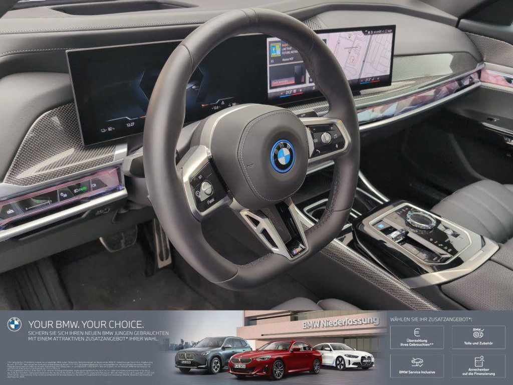 BMW i7