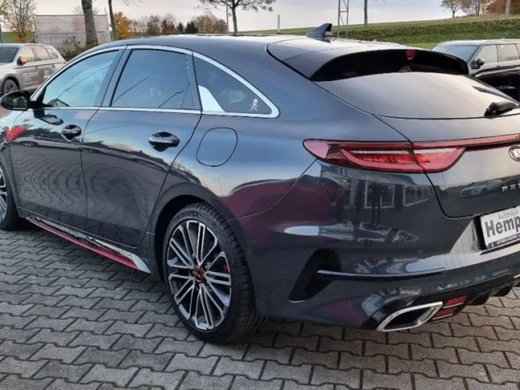 Kia ProCeed