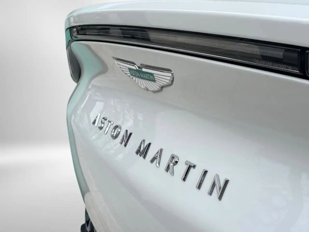 Aston Martin DBX