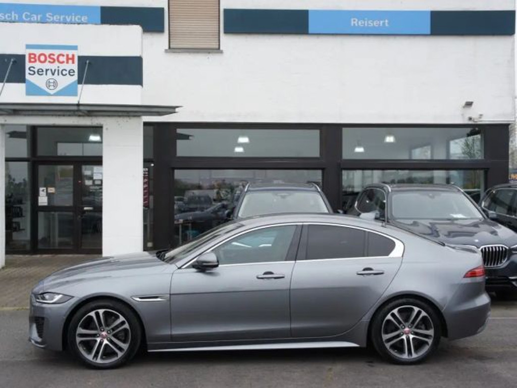 Jaguar XE