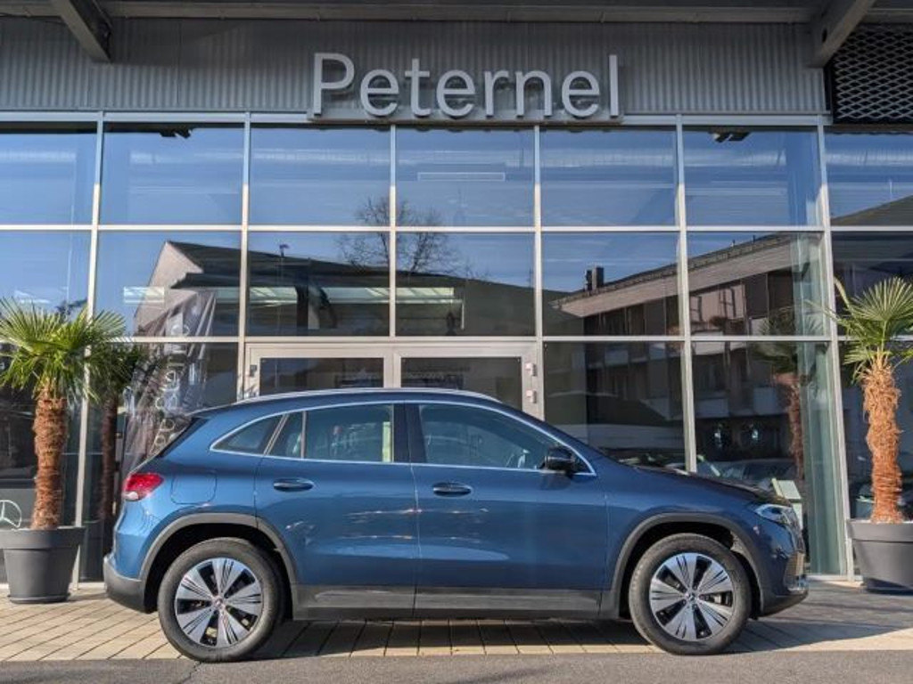 Mercedes-Benz EQA