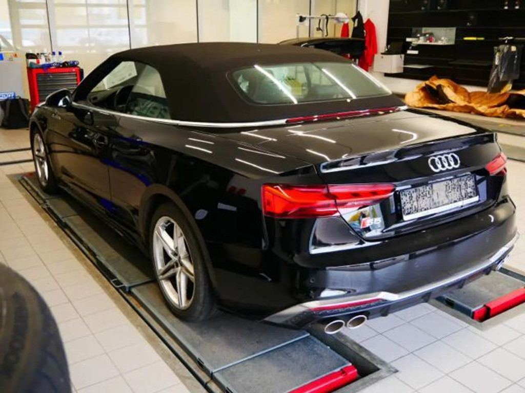 Audi S5
