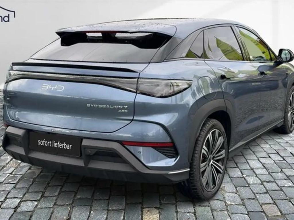 BYD Sealion 7