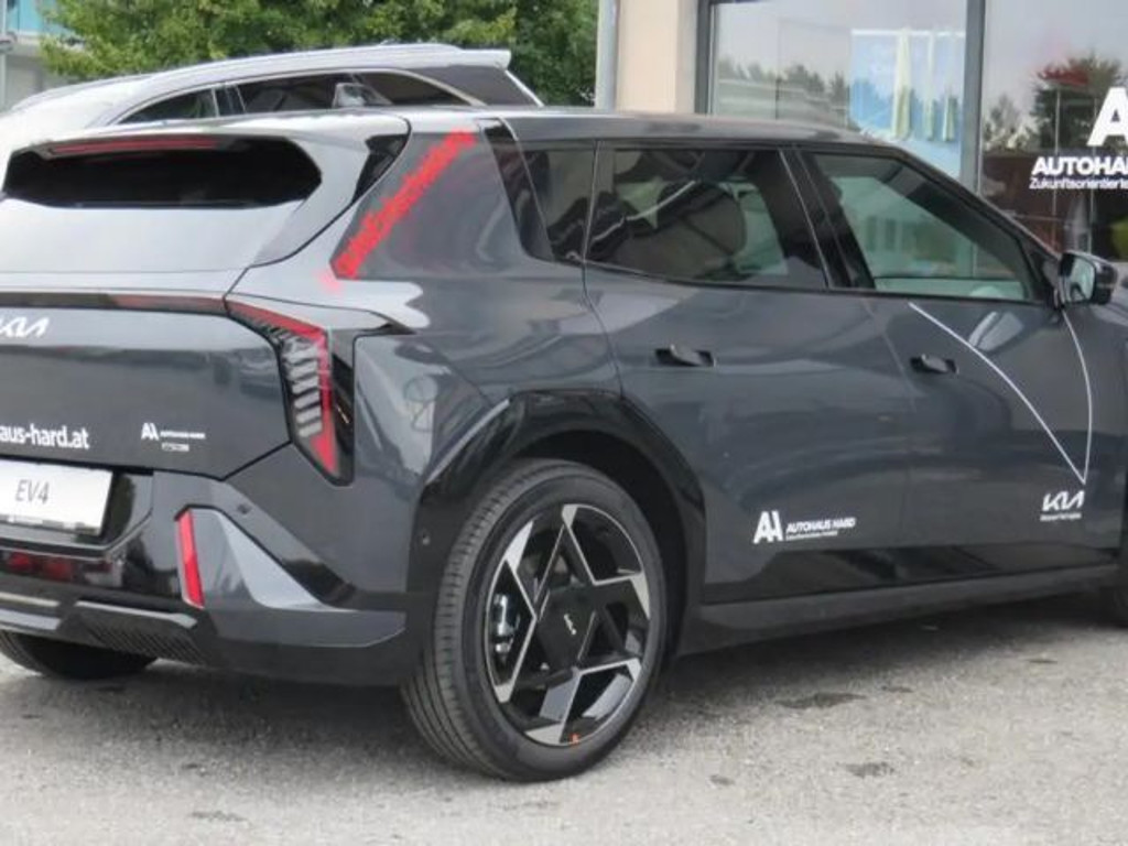 Kia EV4