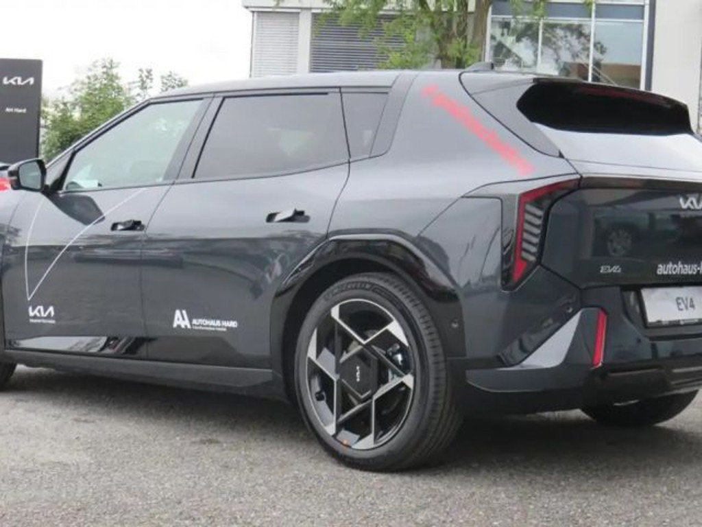 Kia EV4