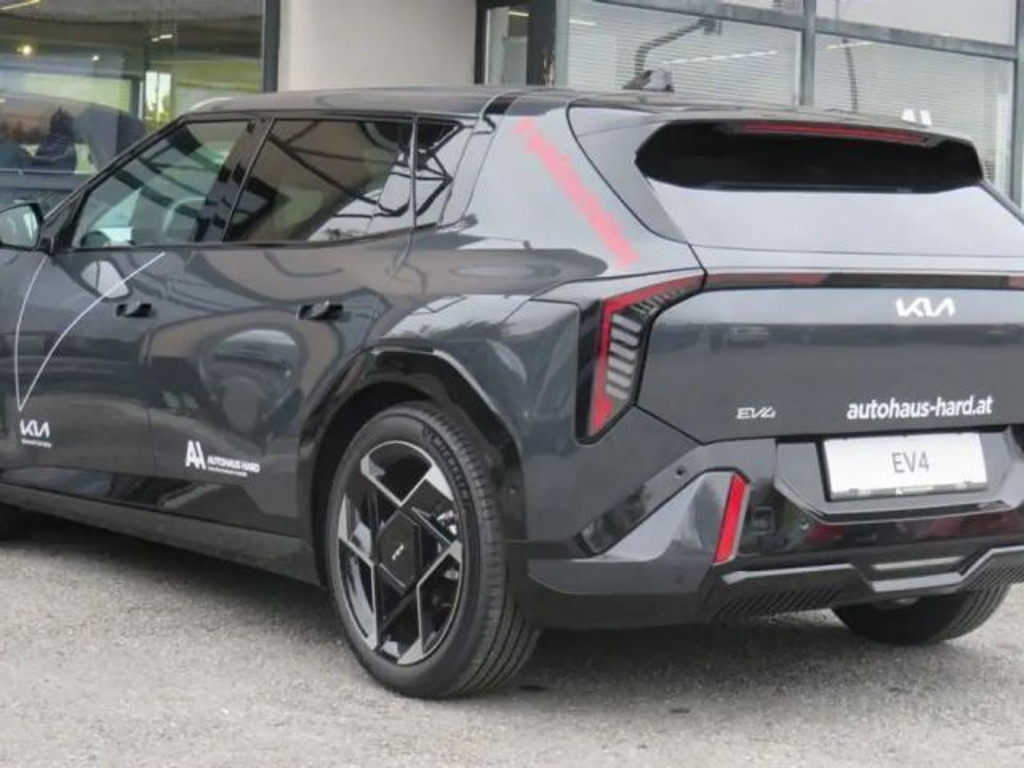 Kia EV4