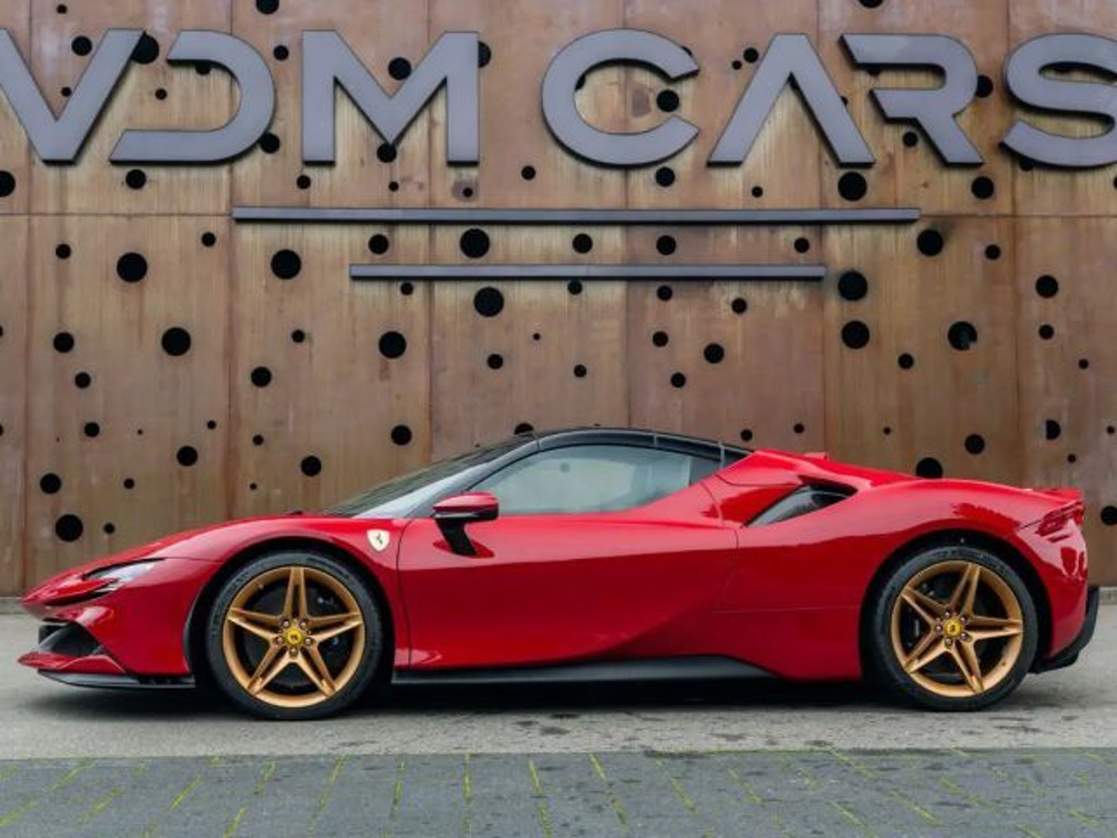 Ferrari SF90