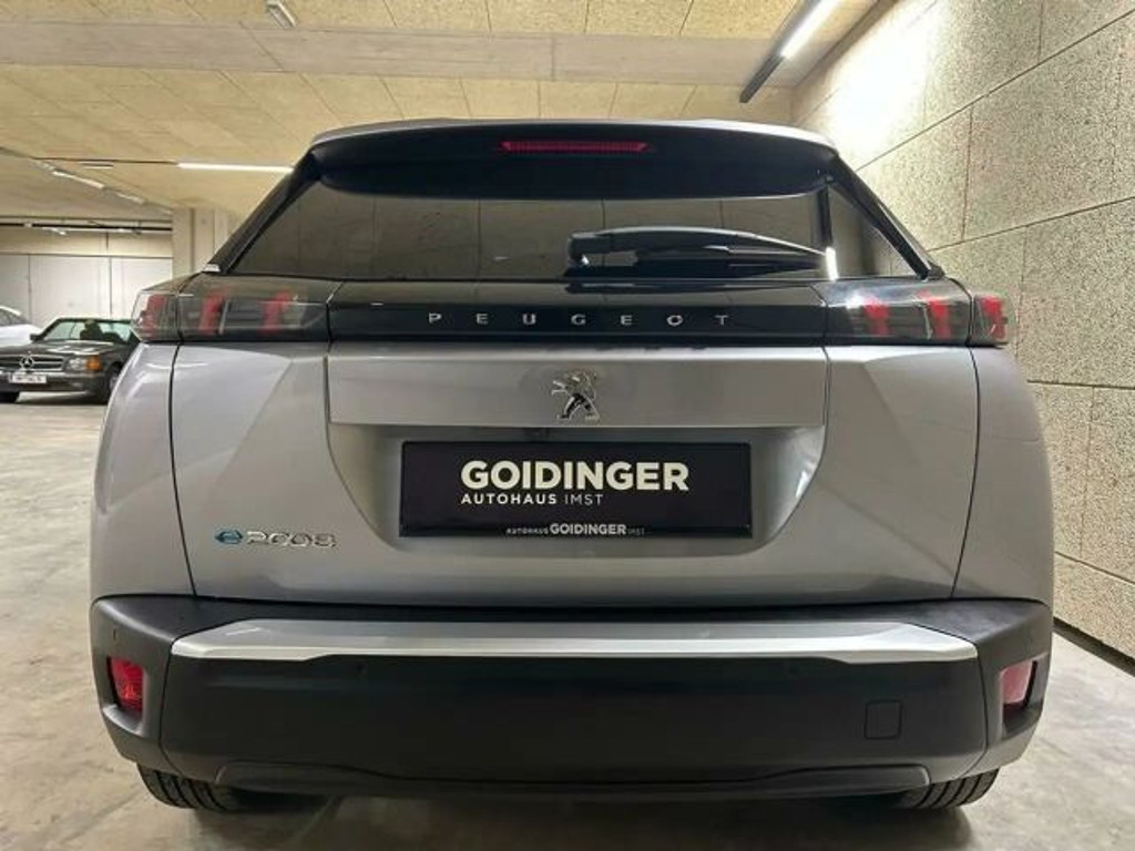 Peugeot e-2008