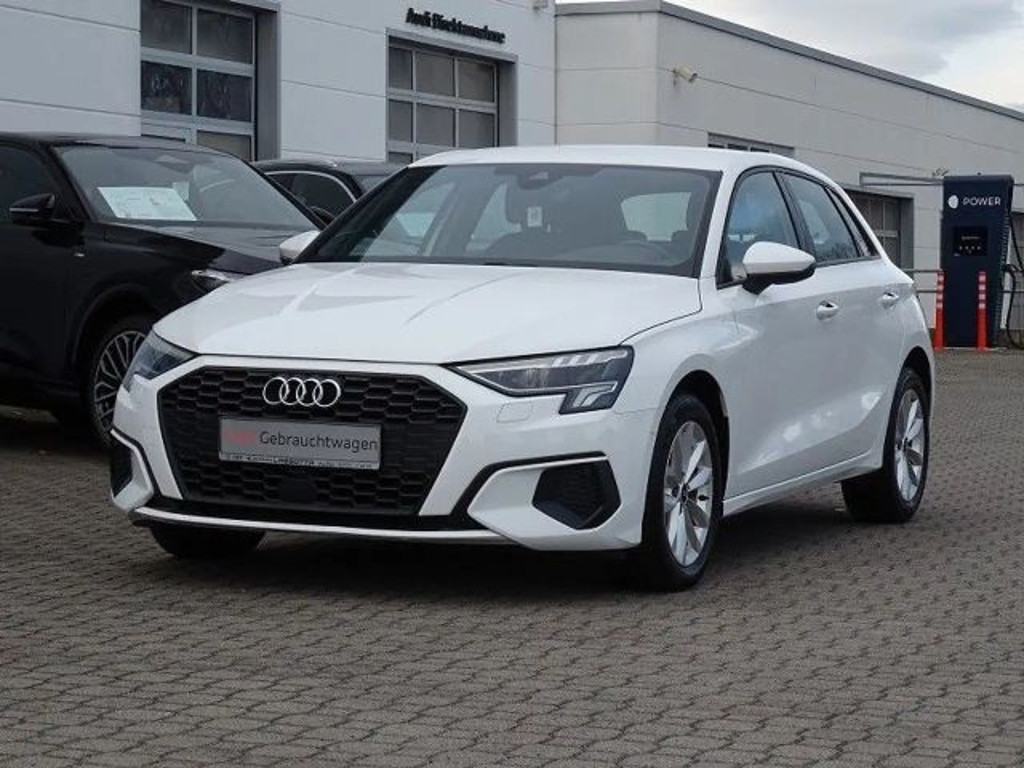 Audi A3 2023 Benzine