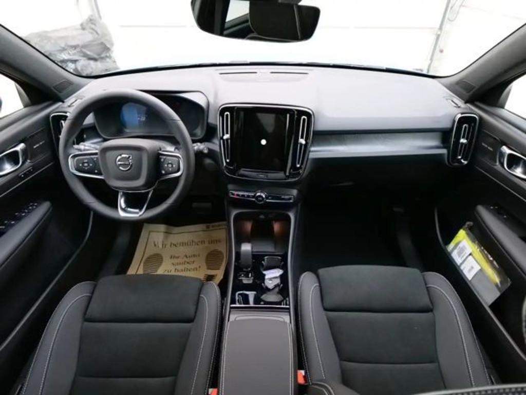 Volvo EX40