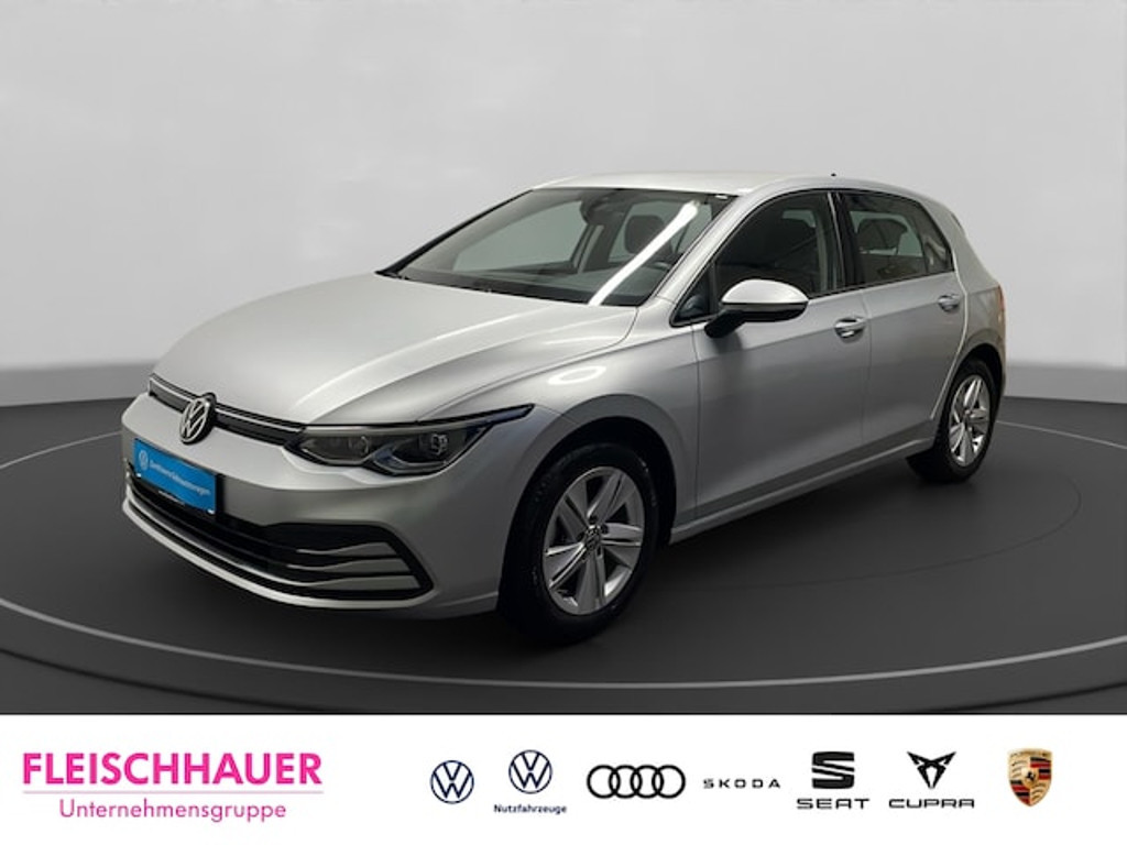 Volkswagen Golf 2023 Benzine