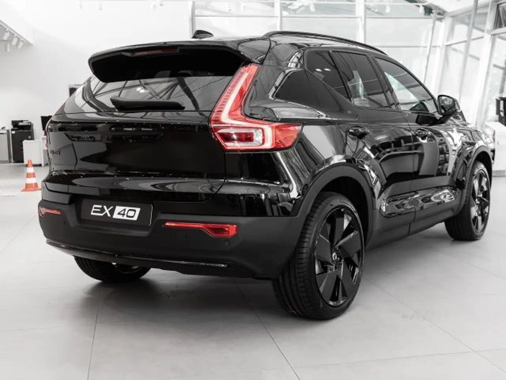 Volvo EX40