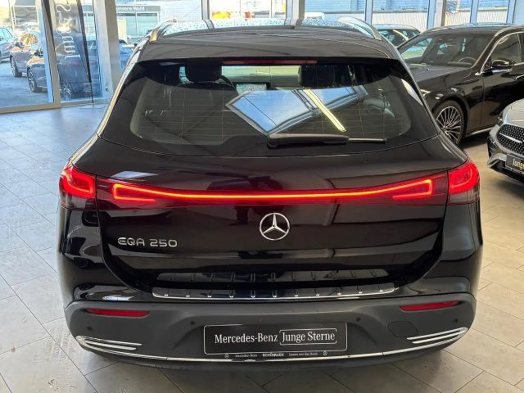 Mercedes-Benz EQA