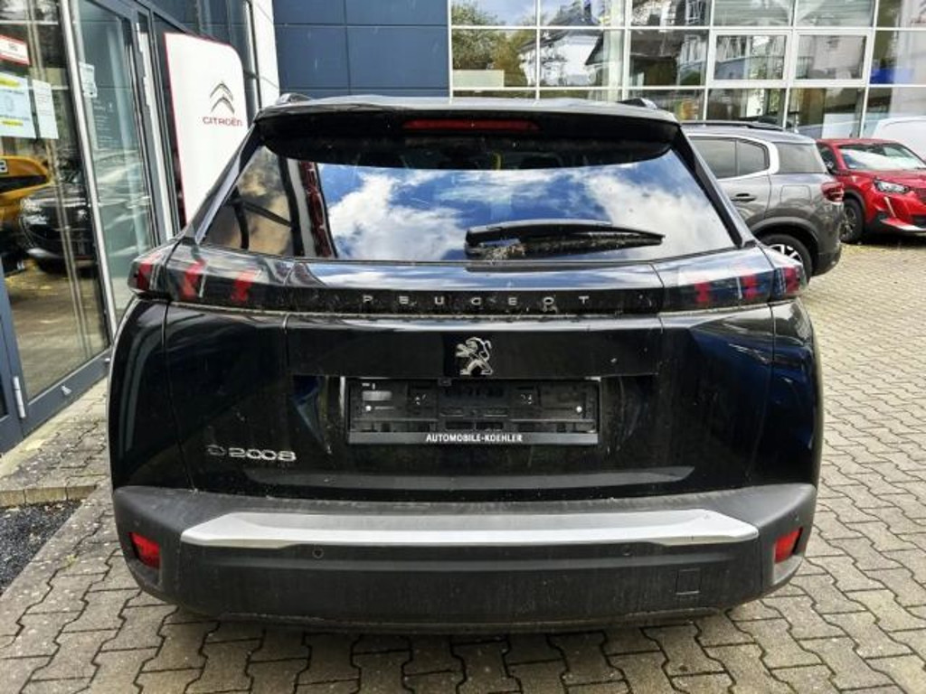 Peugeot e-2008