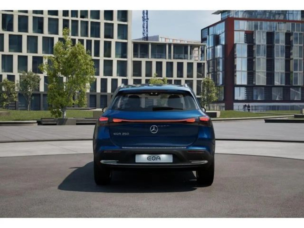 Mercedes-Benz EQA