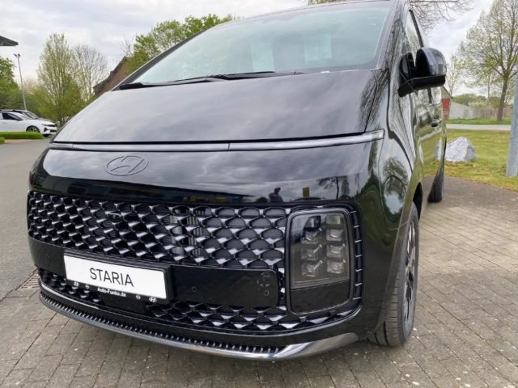 Hyundai Staria