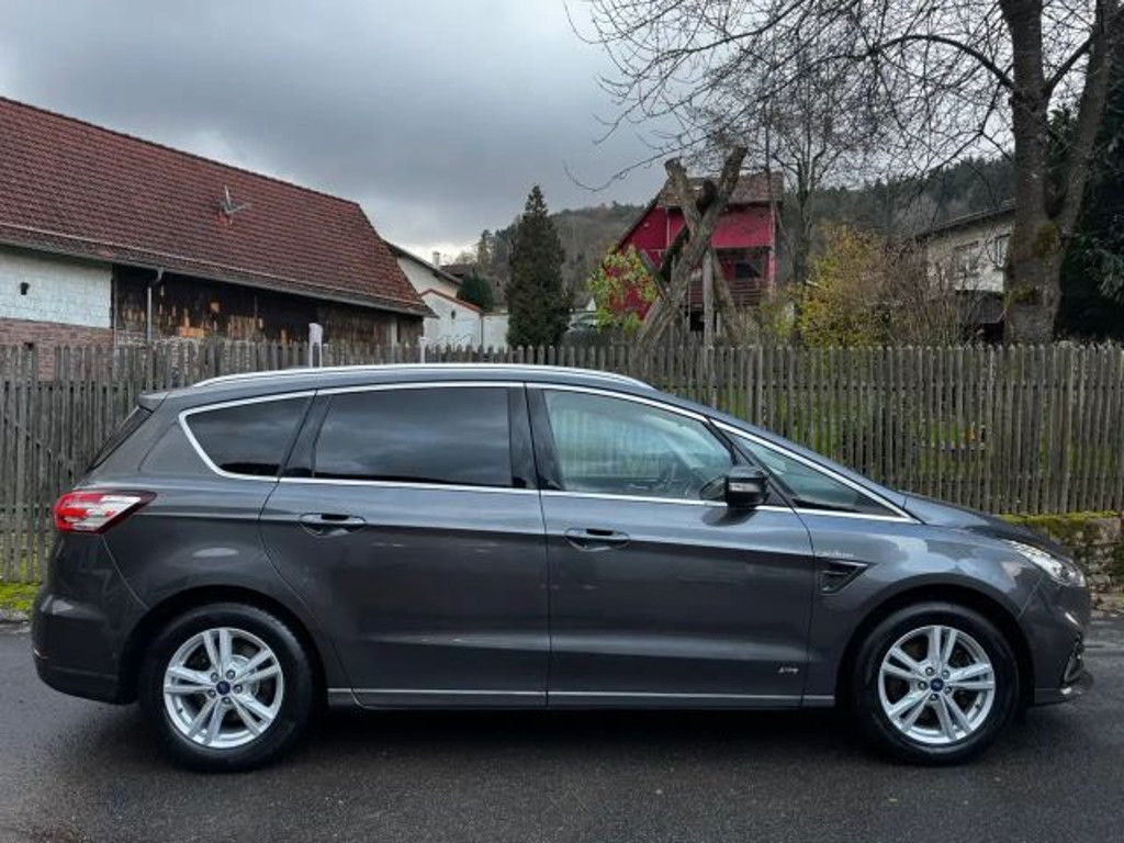 Ford S-Max