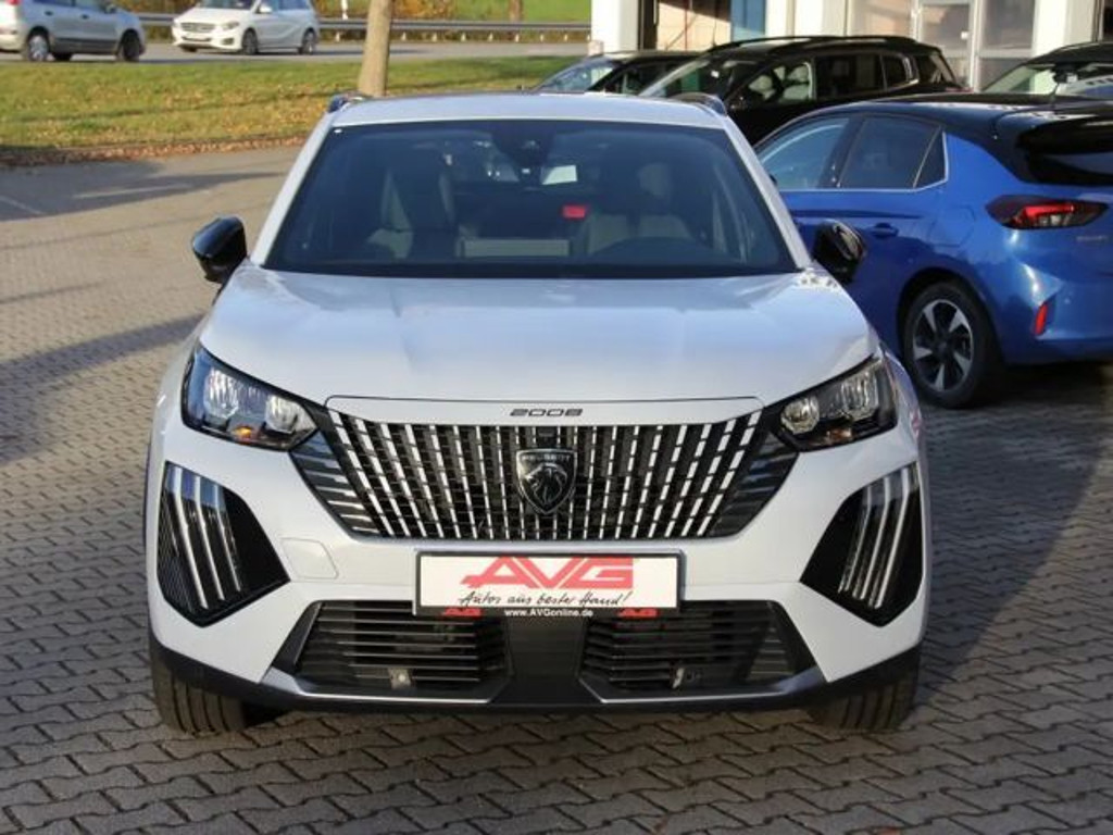 Peugeot e-2008