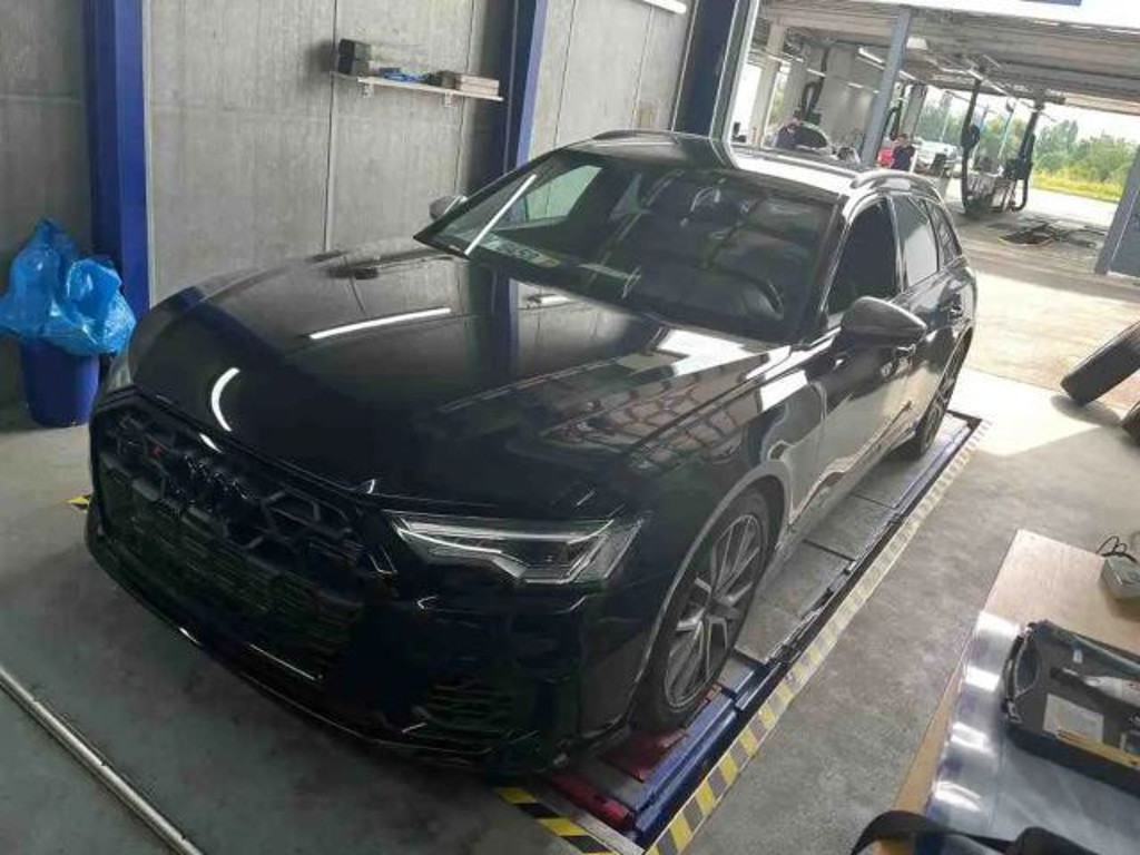 Audi S6