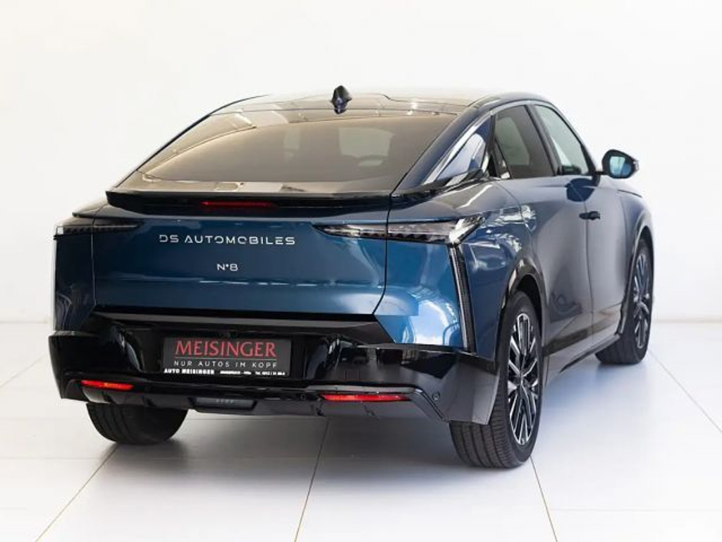 DS N°8