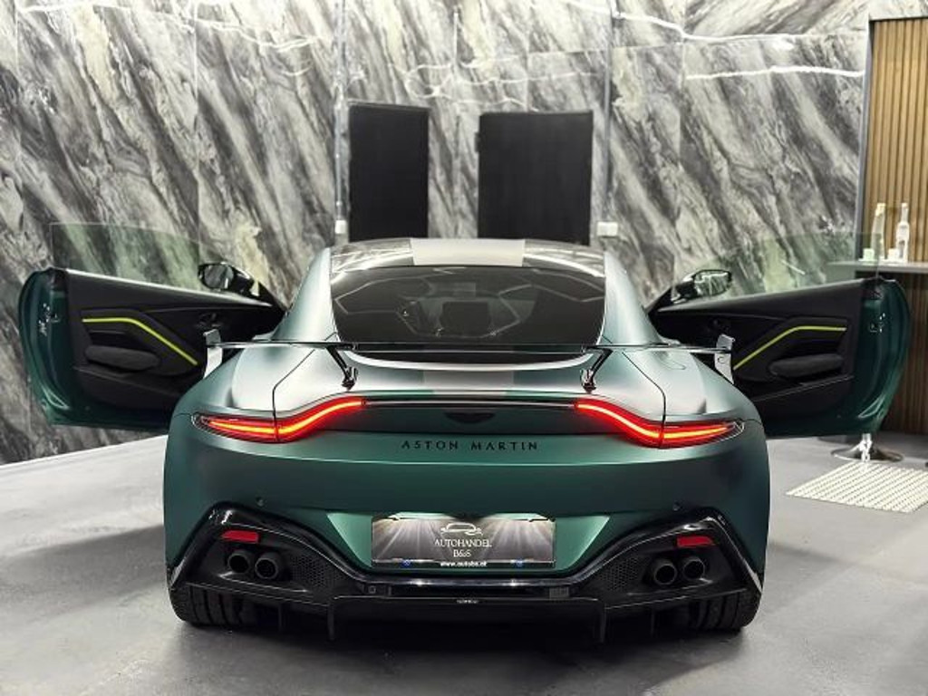 Aston Martin Vantage