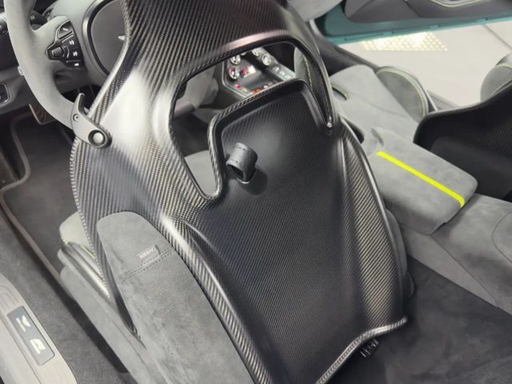 Aston Martin Vantage