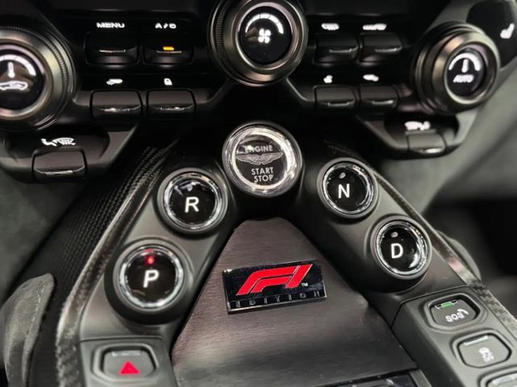 Aston Martin Vantage